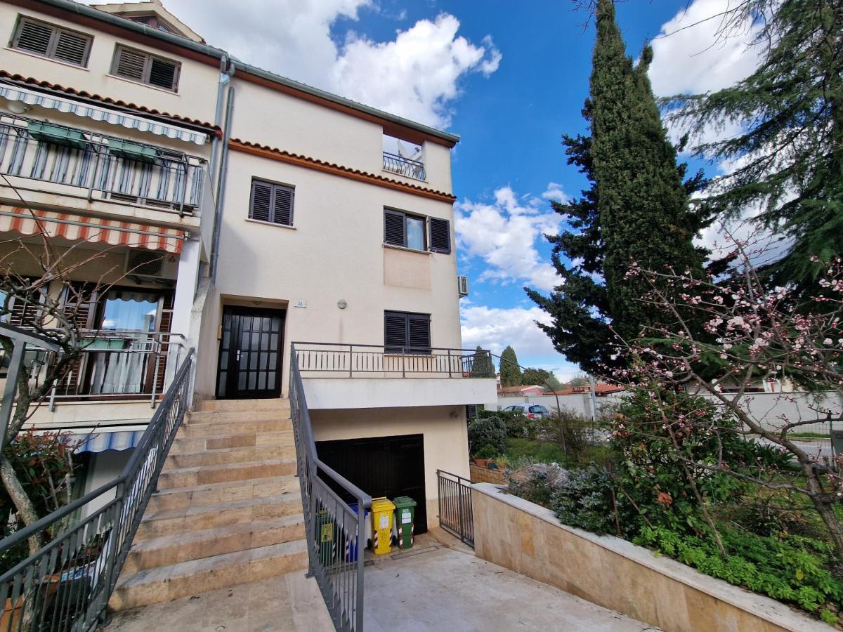 Apartments Katarina Rovinj Bagian luar foto